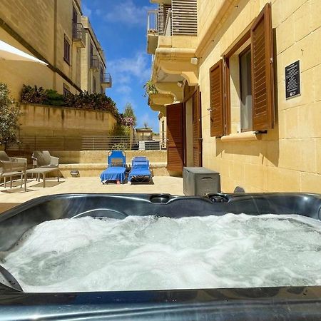 Gee9Teen At Fort Chambray Villa Mgarr Exterior photo