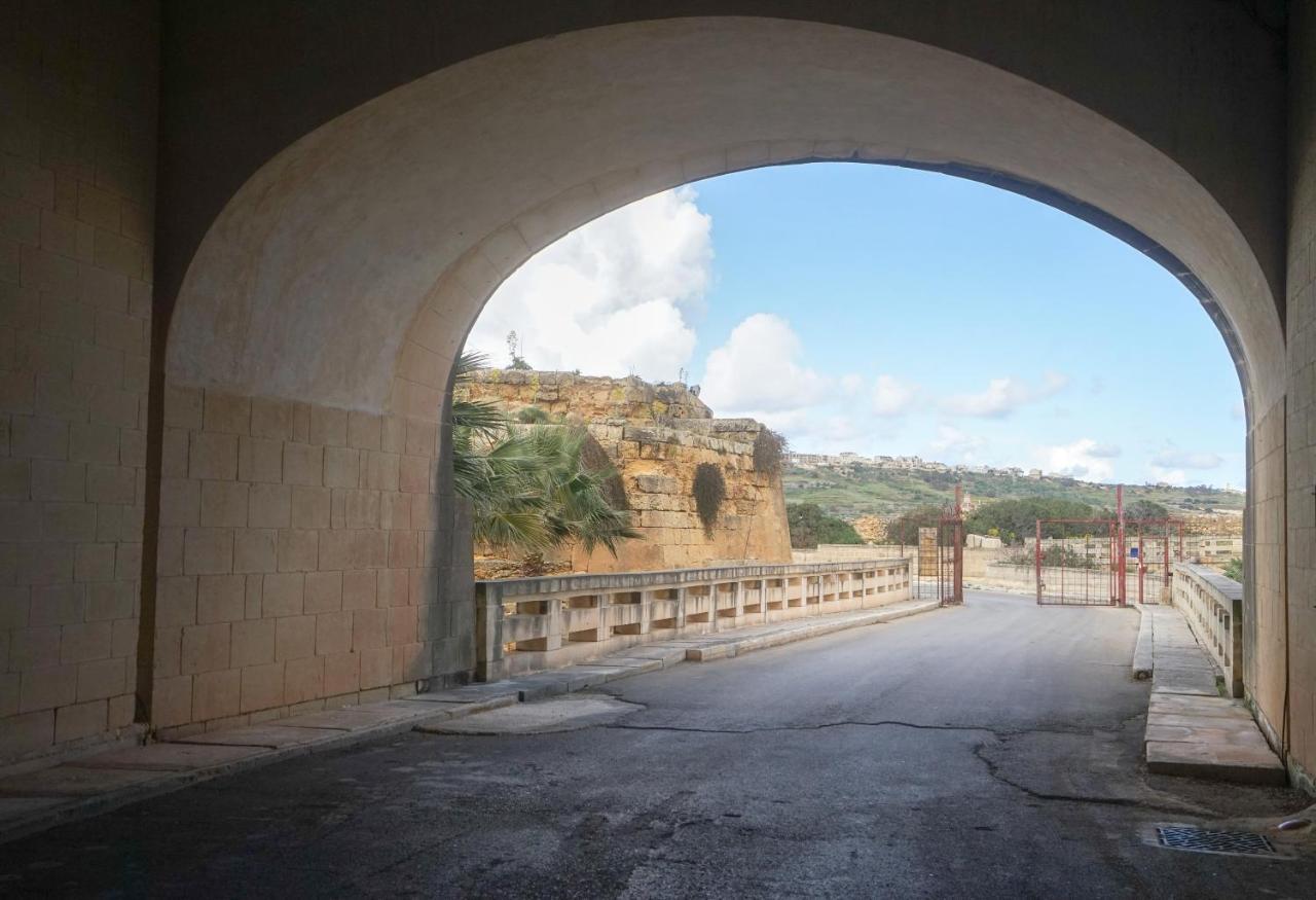 Gee9Teen At Fort Chambray Villa Mgarr Exterior photo