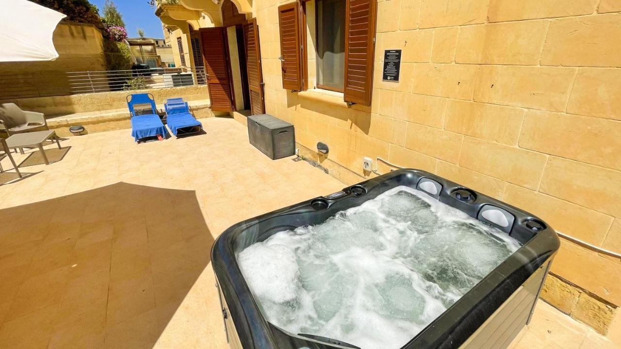 Gee9Teen At Fort Chambray Villa Mgarr Exterior photo